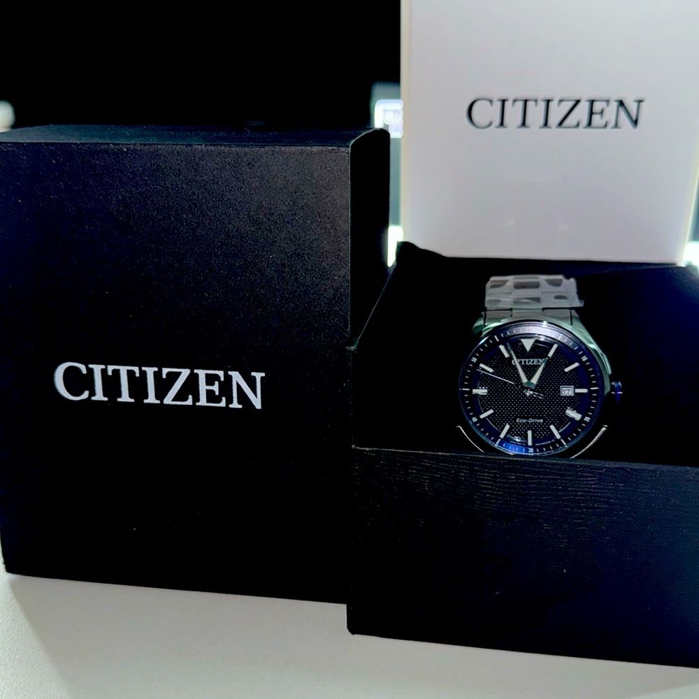 Citizen Men's Eco-Drive Weekender 3-Hand Date Watch in Black NWT